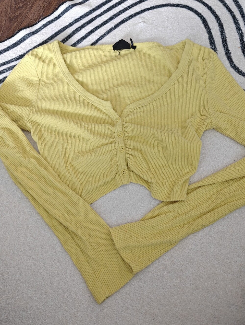UO Ribbed Button-Front Cropped Long Sleeve Top - Yellow